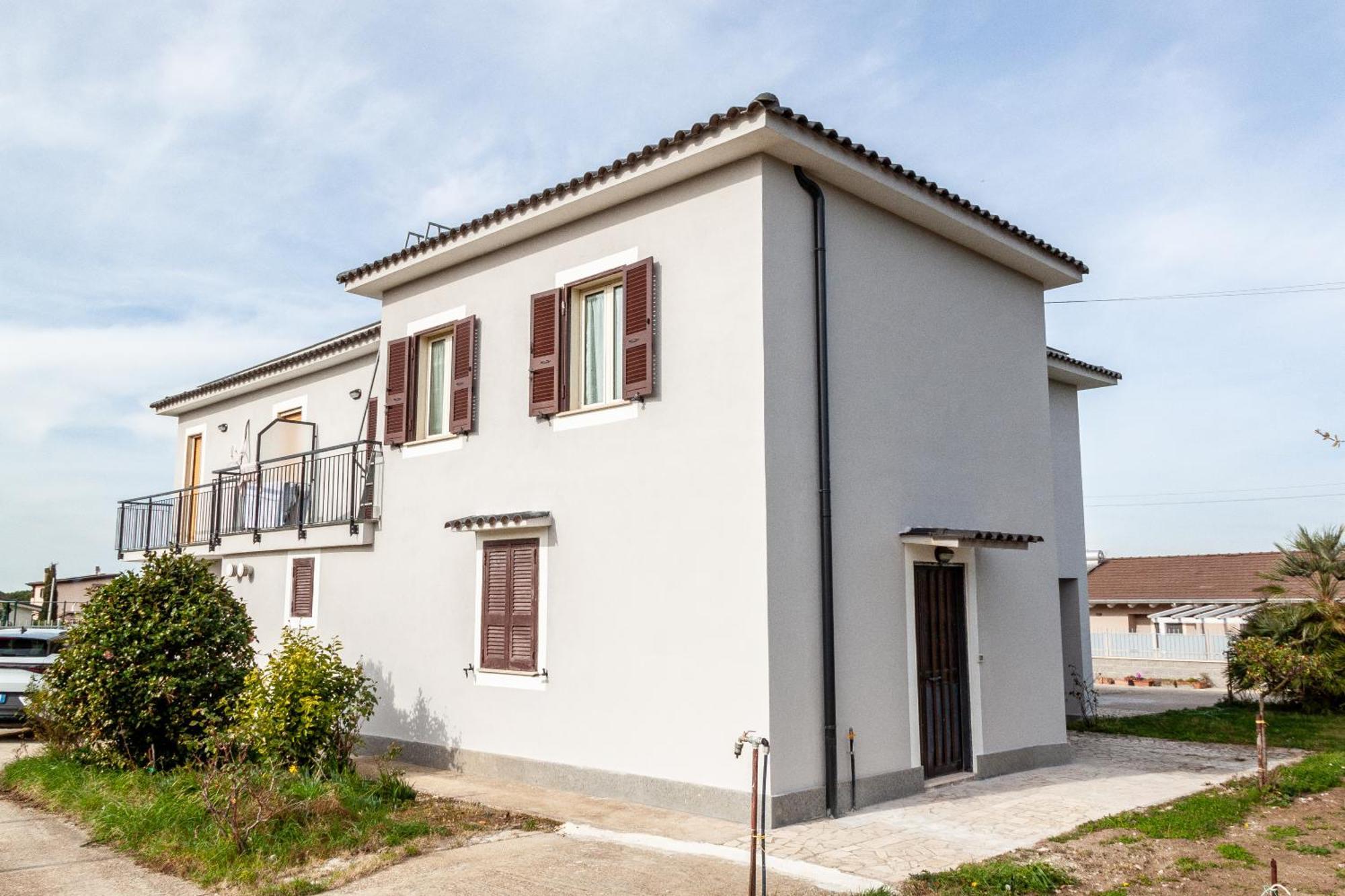A Casa Di Marco Guesthouse - Apt Di Ciampino E Stazione Per Roma Marino Εξωτερικό φωτογραφία