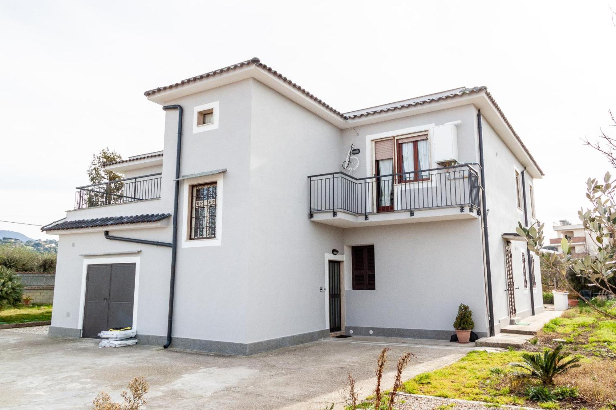A Casa Di Marco Guesthouse - Apt Di Ciampino E Stazione Per Roma Marino Εξωτερικό φωτογραφία