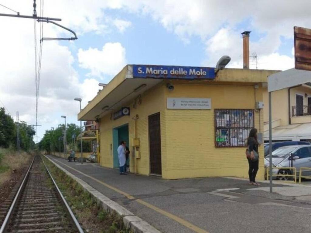 A Casa Di Marco Guesthouse - Apt Di Ciampino E Stazione Per Roma Marino Εξωτερικό φωτογραφία